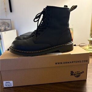 Dr. Martens YOUTH 1460 SOFTY T LEATHER LACE UP BOOTS
